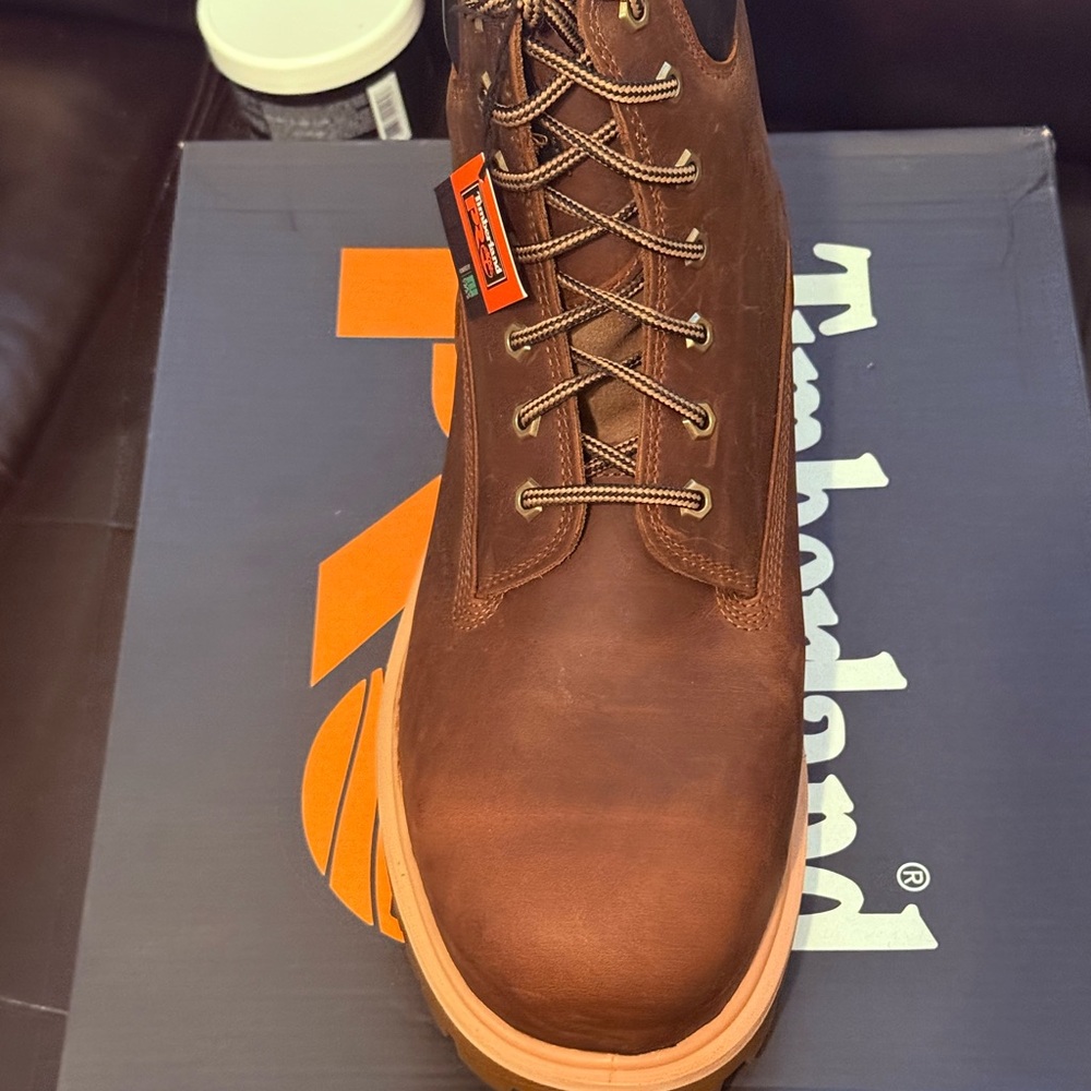 Timberland Men's Brown Leather Boots - Picture 2 of 3